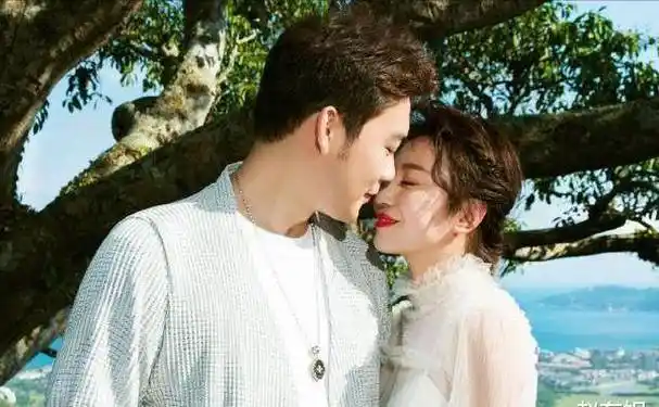 虽然许文赫比马丽小十一岁,在马丽心里一直把他当成弟弟看待,但是