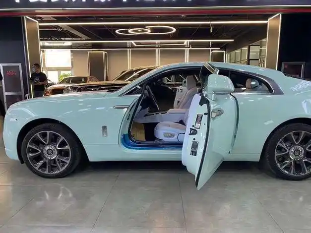 劳斯莱斯魅影薄荷绿外观最后一台特价出售