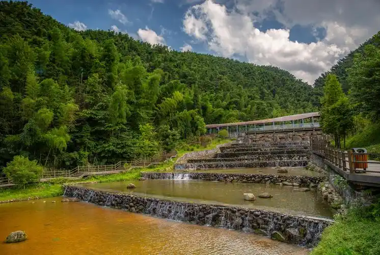 梅岭竹海明珠景区