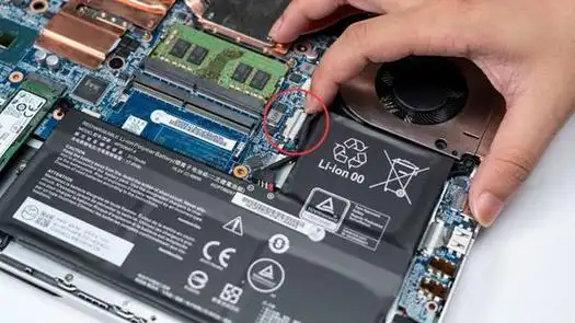 机械师f117毒药笔记本电脑硬盘内存升级教程