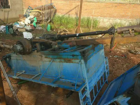 手扶拖拉机改装,手扶改方向盘,两驱秒变四驱,这种改法感觉换挡不发便