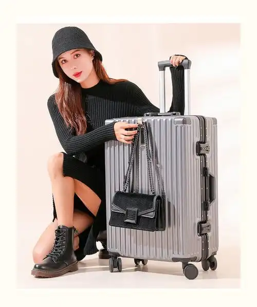 ck奢侈品包包行李箱旅行箱铝框拉杆箱24女男学生26结实密码箱子28寸