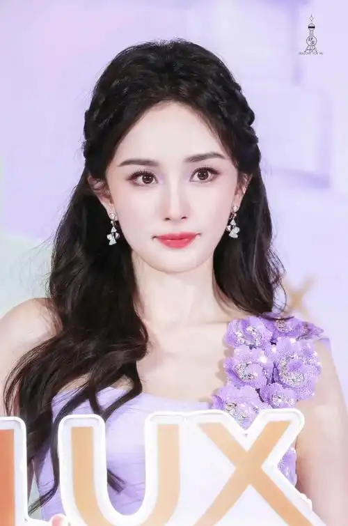 人气女星杨幂今日上海线下活动生图释出啦好美好美