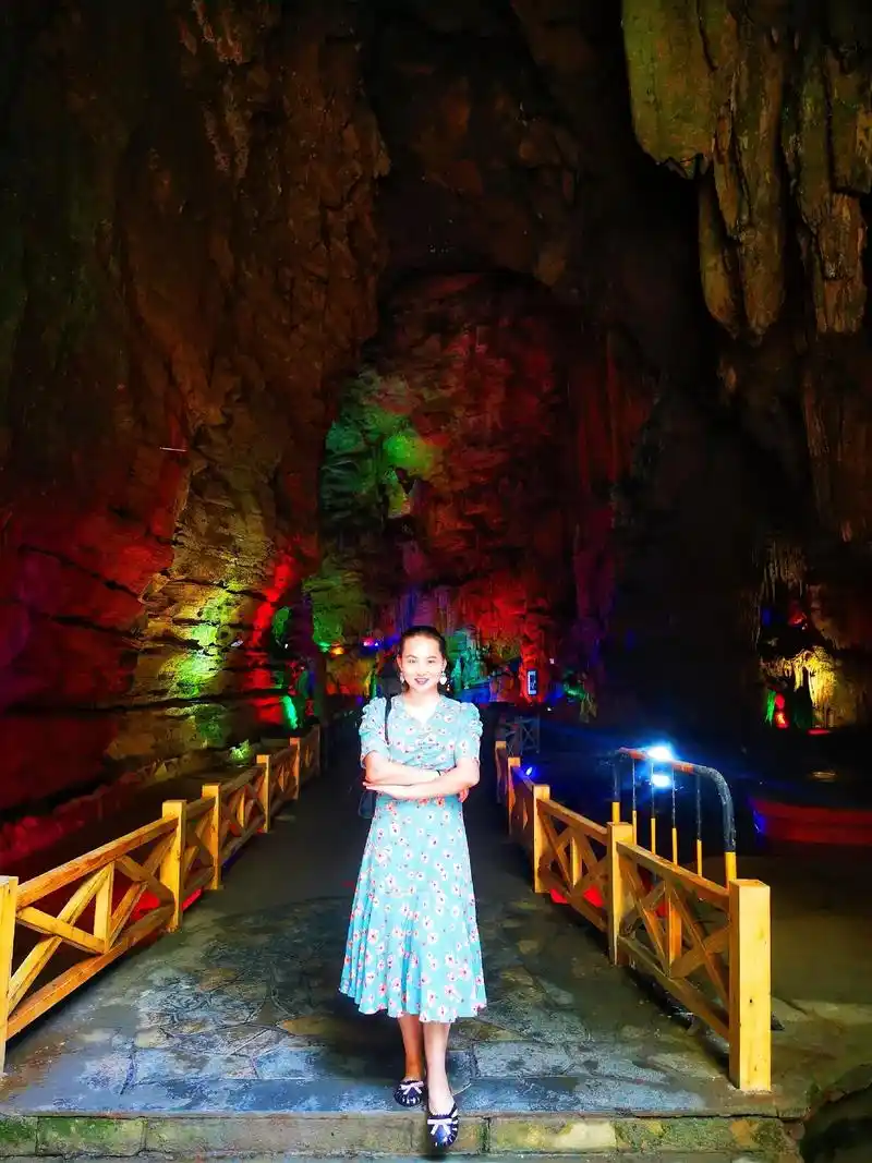 云阳龙缸景区天下第一廊桥龙洞好凉快来几张照片吧