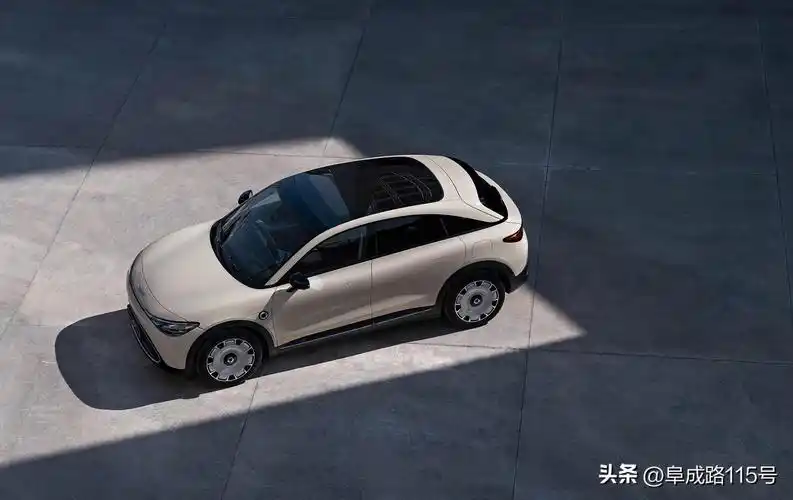 车长4米4 破百加速3.6秒 smart精灵#3上市 20.99万起