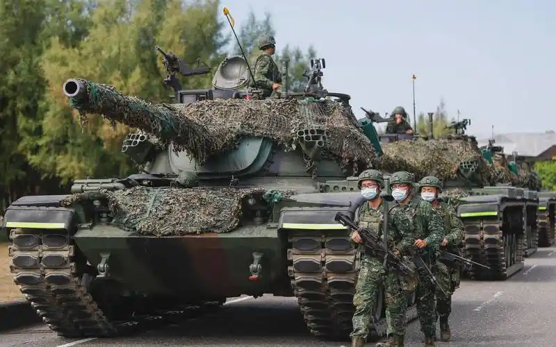 说到这里,其实台湾当局的军费开支已经是非常高了,美国国会日前公布了