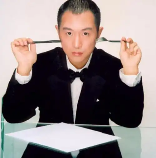 凭《大中国》走红,却在34岁遗憾离世,高枫当年到底得了什么病?