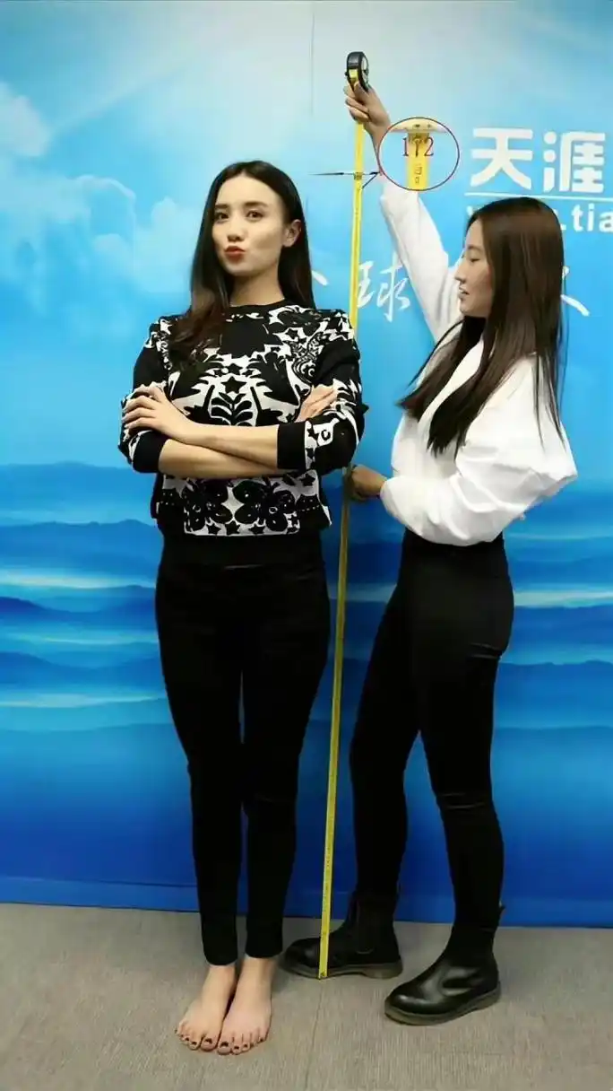 宋佳的颜值,气质和身高,在内地女星中都属于佼佼者!