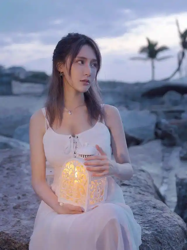 斗鱼主播"魔王",以美轮美奂的cos征服众粉丝,如同仙女一般