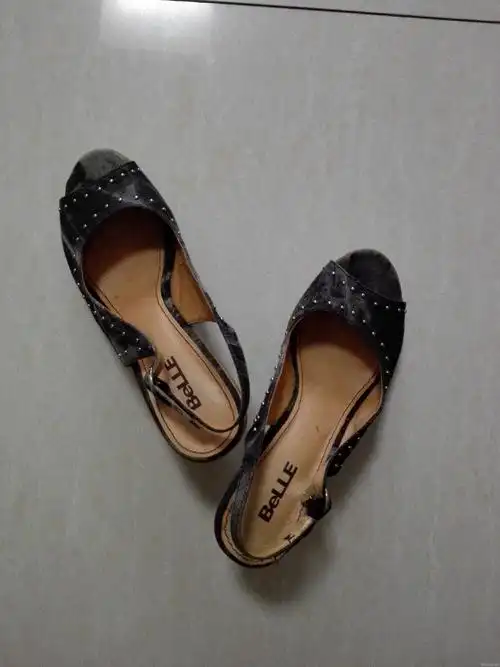 38码 百利女士凉鞋 低价包邮转让 - 旮旯二手市场 - 淄博旮旯论坛