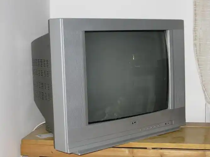 260元转让9成新21寸tcl王牌纯平彩电