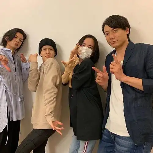 假面骑士时王 大幡诗绘理一开始性格内向,被选为女主感到惊讶