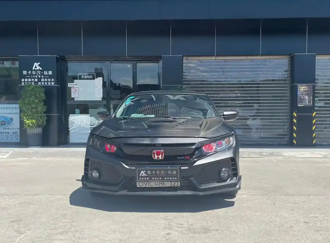 本田思域改色#磨砂黑.黑武士风格高级感十足,神秘暗夜精灵在 - 抖音