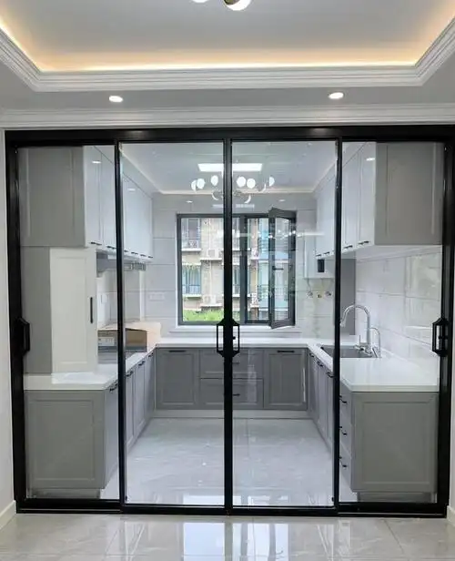 装修的时候一定是会安装门的,在这如此多款式的门中,推拉门这几年最受