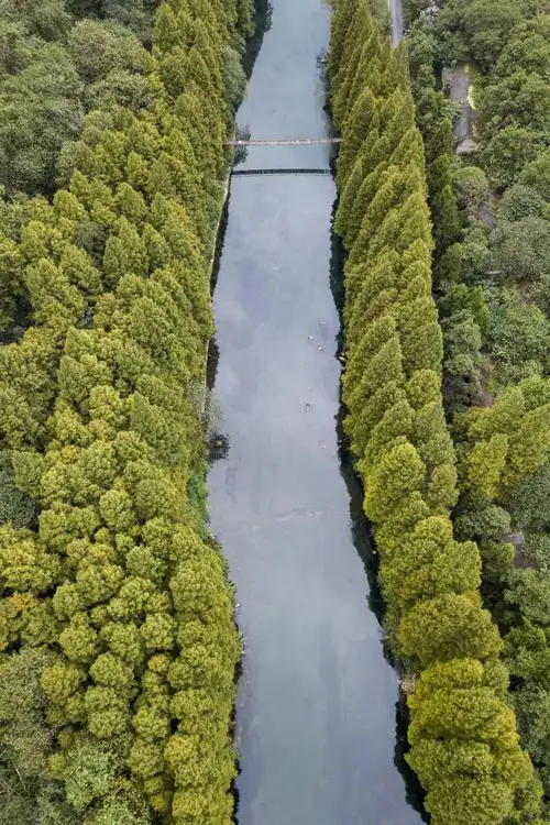 湖南省湘西土家族苗族自治州凤凰县长潭岗水利风景区景色 摄影:刘振军
