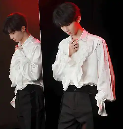 马嘉祺"被迫"秀腹肌,却被指油腻不够真实,旧照翻出瞬间被打脸_造型