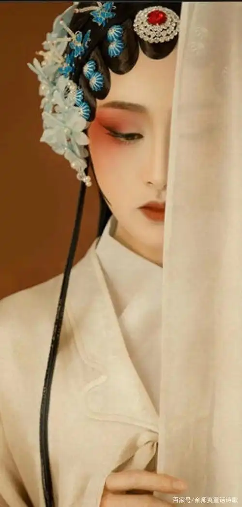 余师夷诗歌(590):戏子误国图(春天里)