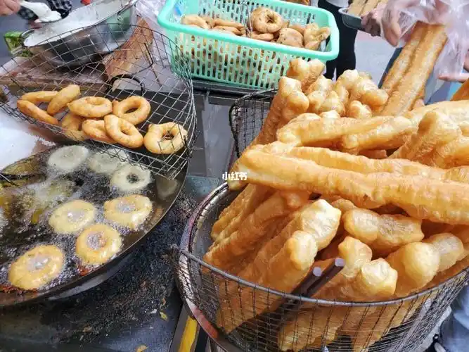 早餐南方清晨的早市烟火气