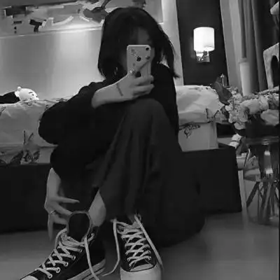 头像女霸气社会 冷艳头像女生霸气冷酷