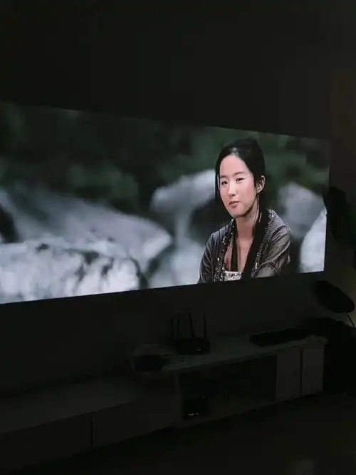 真得很有氛围感78可k歌这个m7pro投影仪自带3d环绕音响,可单独做