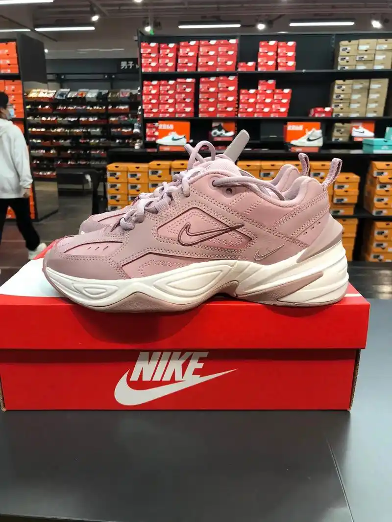 nike 老爹鞋.nike 女子 耐克 m2k走秀款樱花粉休 - 抖音