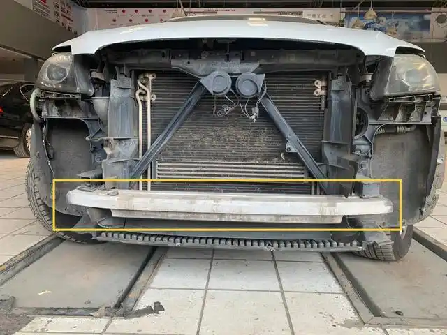 四辆车的前防撞梁对比,仅供了解汽车常识,不具备参考价值!