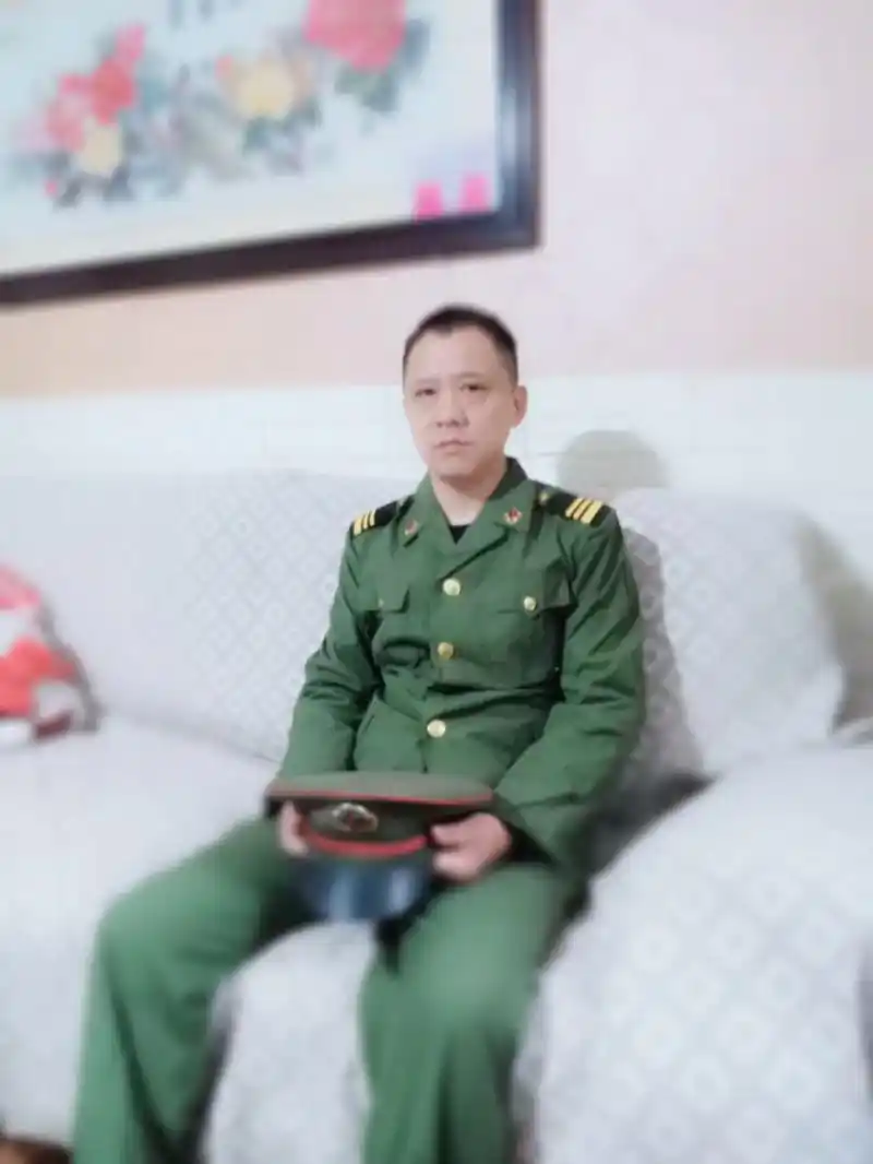 翻照片突然点原来是87式军服没有照片 - 抖音