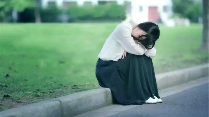 孤独伴我安然无恙,女孩,伤感,孤单的妹子,桌面壁纸_非主流壁纸_墨鱼