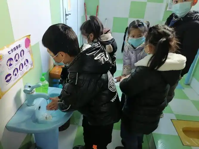 海蓝宝宝幼儿园大二班———(冬季疫情防控)