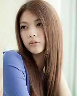 女生好看中长发直发发型图片