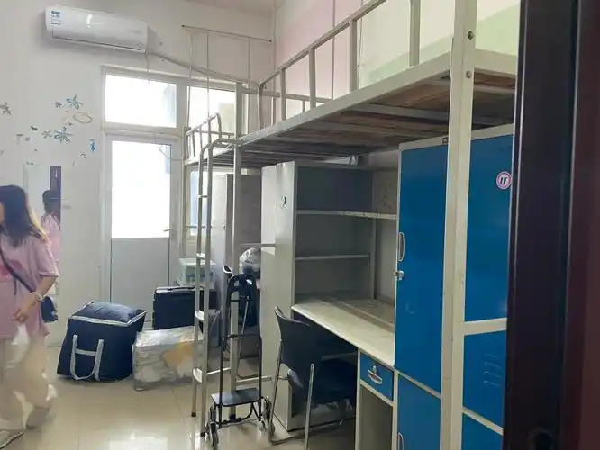 长江大学武汉校区宿舍环境