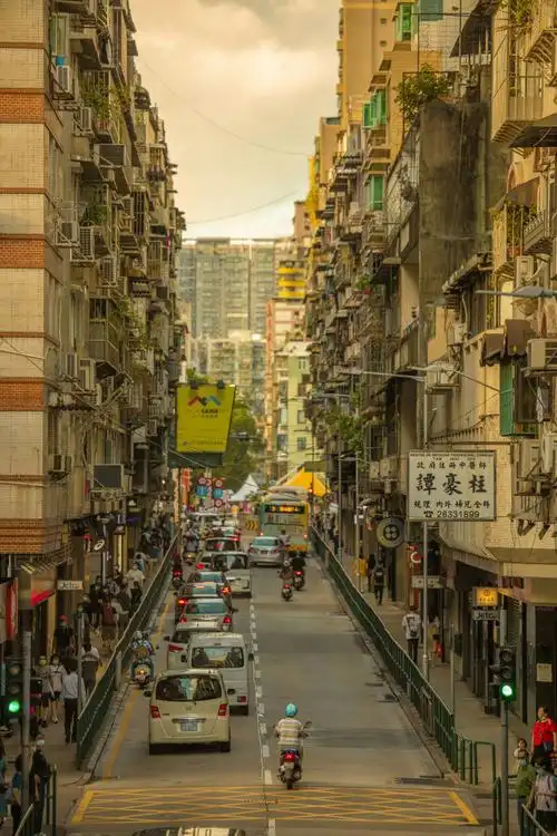 澳门旅行|解锁大三巴牌坊复古电影风格照片    去澳门旅行许多次,无论