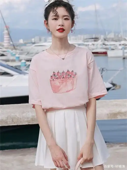 女生必备显嫩的浅色系穿搭,走在街上回头率超高,好感度翻倍!