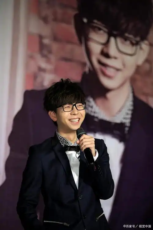 刘大锤昨天说要曝的90后国民男歌手恋情瓜是胡夏