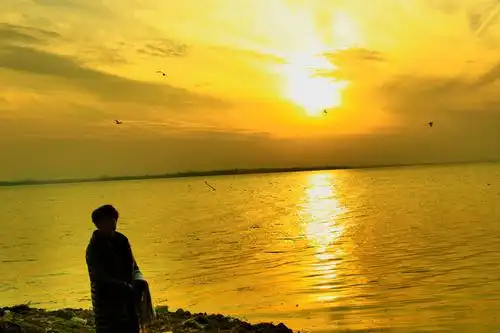 夕阳余晖,晚霞醉人.