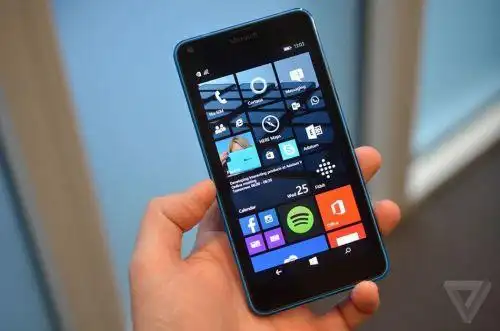 微软低价大屏新机lumia 640真机mwc2015现场实拍与效果图-手机闽南网