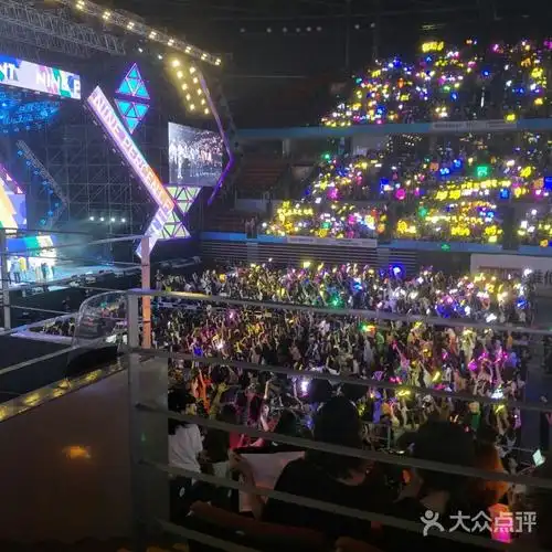 华润深圳湾体育中心"春茧"体育馆