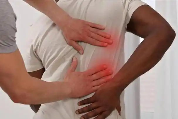 肋骨疼,常常都会觉得胀痛,尤其是在工作紧张,或者生气着急的时候,右侧