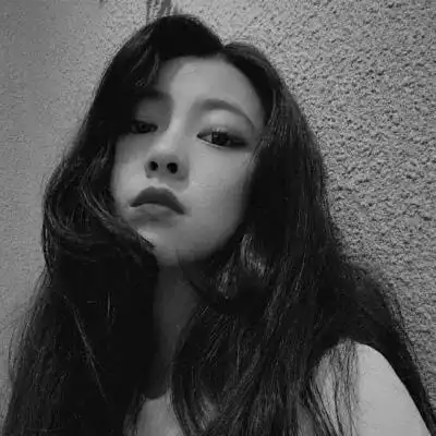 黑白简约ins系女头像霸气高冷有气质