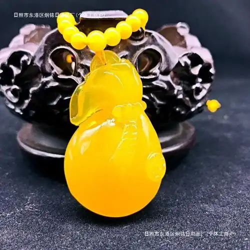 直播波罗的海钱袋子蜜蜡吊坠男女款鸡油黄琥珀雕刻福袋项链毛衣链