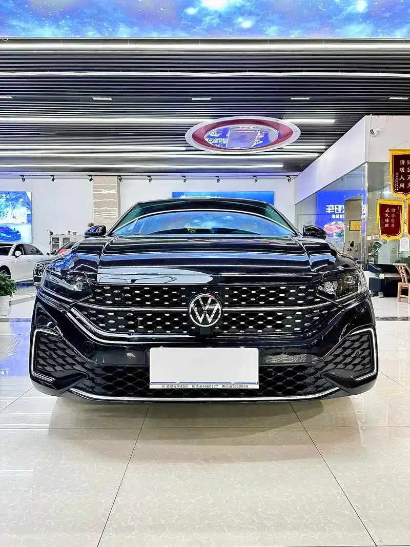 大众 帕萨特 【车型配置】2024款 330tsi 星空精英版