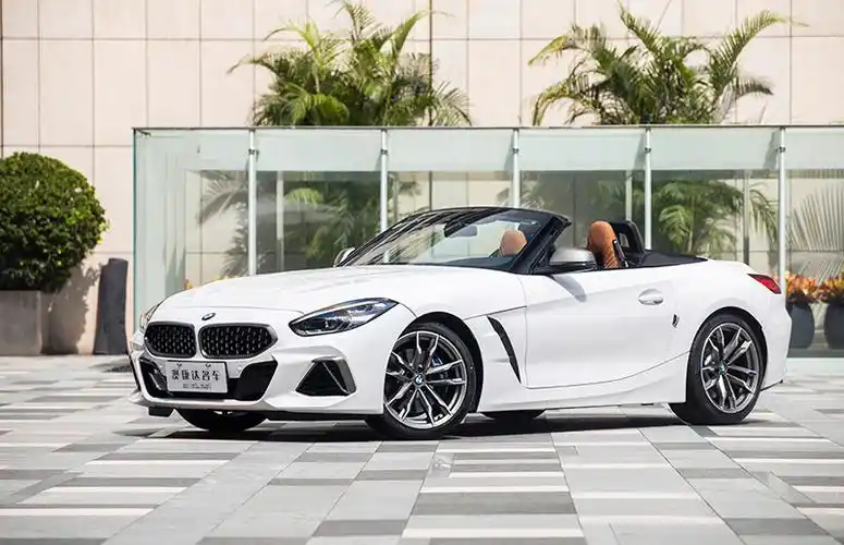 宝马z4m40i一款让你从内心感到愉快的敞篷跑车