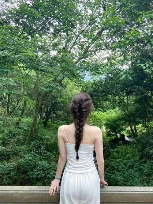 去法喜寺的姐妹可不要凑热闹拍那个全景的背影照了,只用手机拍出来