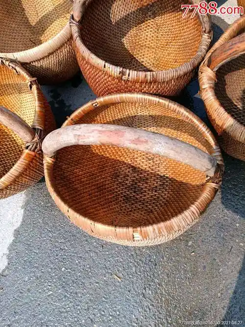80年代文革老物件怀旧收藏柳编篮子农家院装饰摆件农村民俗旧农具.