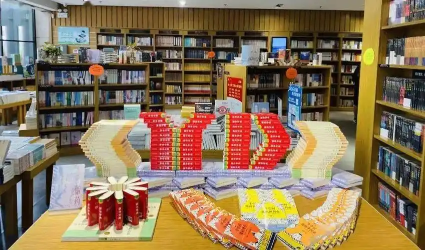 涿州市新华书店图书美陈作品赏析(二)_造型