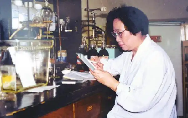屠呦呦把青蒿素的福祉带给世界