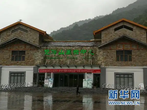 三个月来,梵净山吸引了越来越多的游客,同时也开启了更高层次生态保护