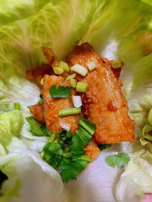 自制腌料不沾烤肉酱都好吃的生菜包肉