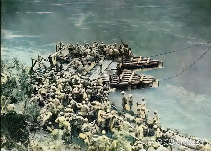 远征军老照片:苦中作乐,枯燥的军旅生活也需要放松