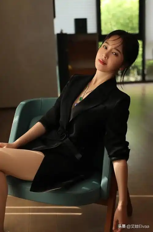 左小青怎么了(左小青久违露面)(2)